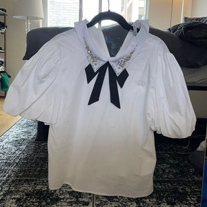 Collard shirt with crystal and bow details